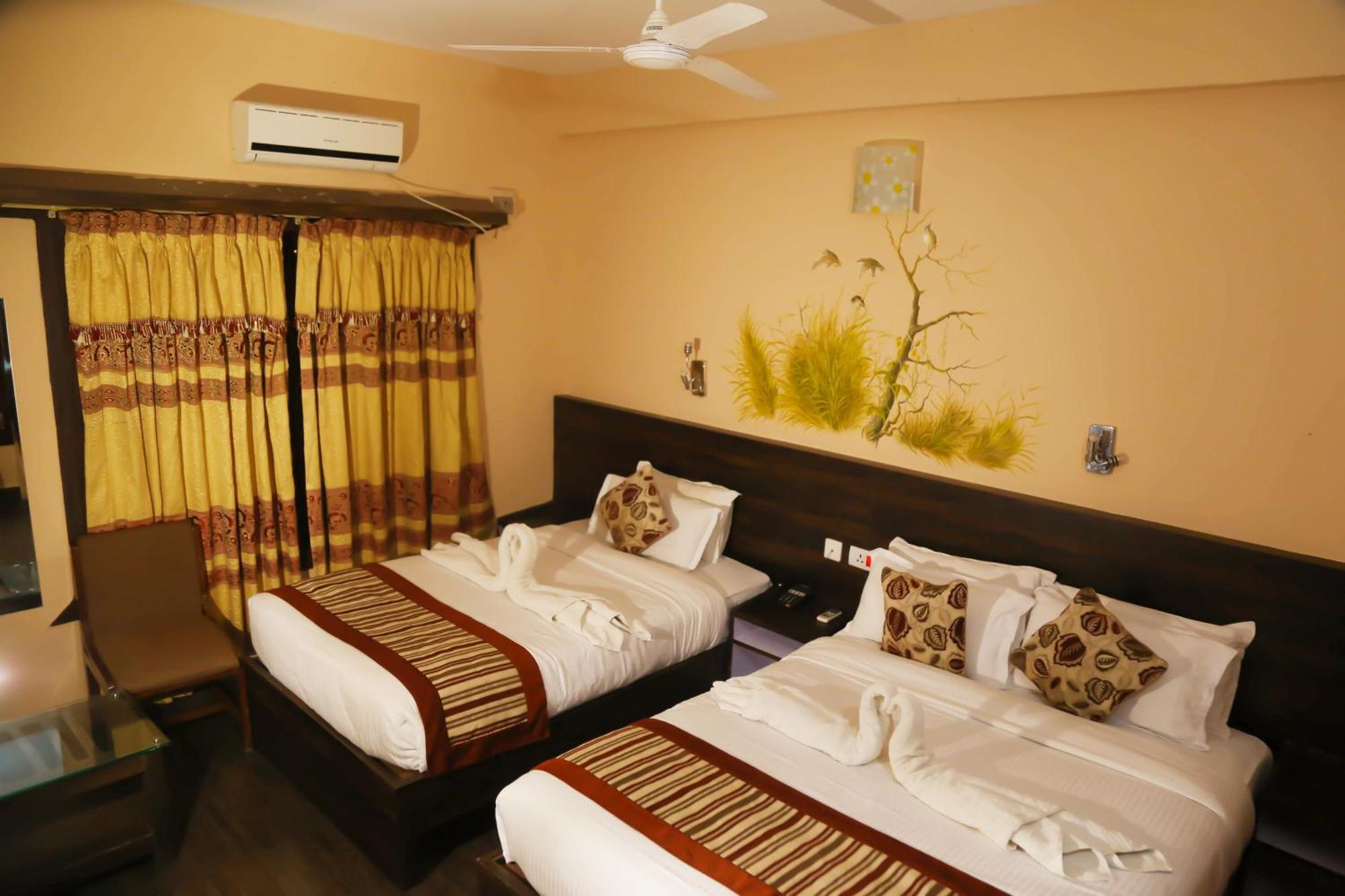 Hotel Royal Safari Sauraha Zewnętrze zdjęcie